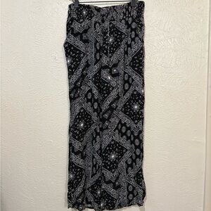 Bohemian Black and White Paisley Women's pants